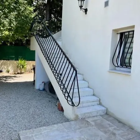 Beau A Les Pins * Juan-les-Pins