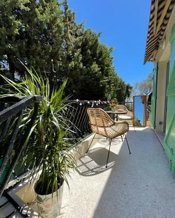 Superbe A Les Pins 아파트 *